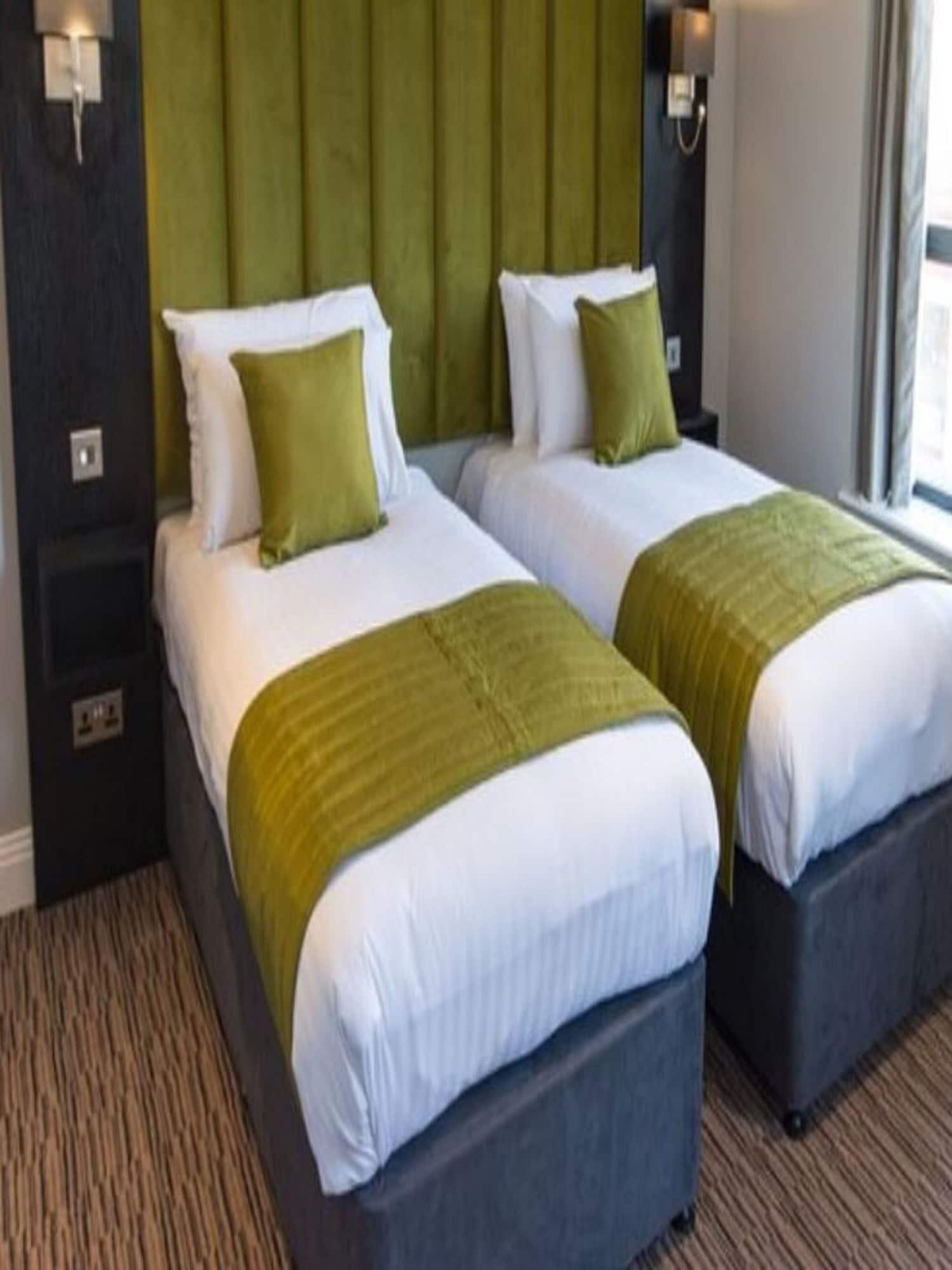 Hogs Back Hotel & Spa Nr Farnham Luaran gambar