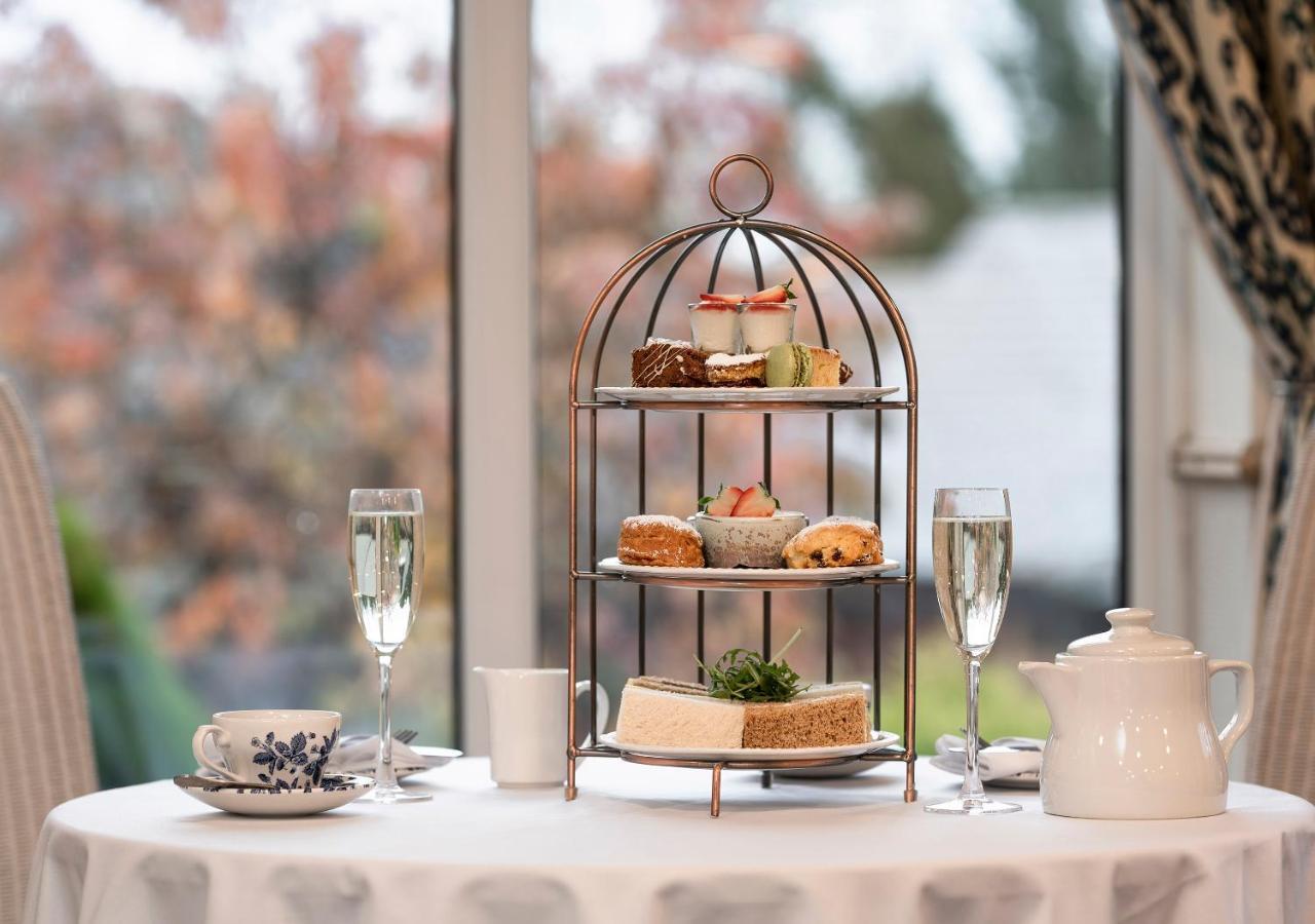 Hogs Back Hotel & Spa Nr Farnham Luaran gambar