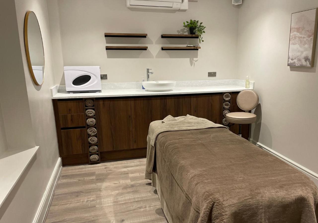 Hogs Back Hotel & Spa Nr Farnham Luaran gambar