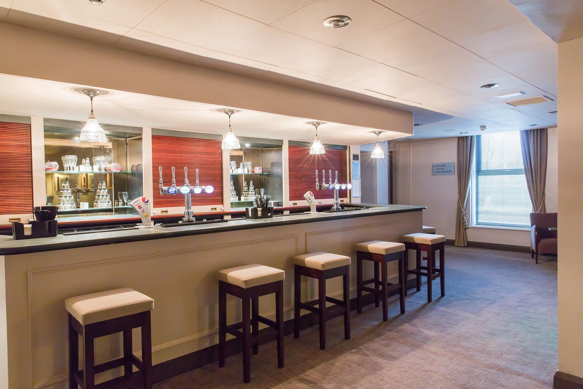 Hogs Back Hotel & Spa Nr Farnham Luaran gambar