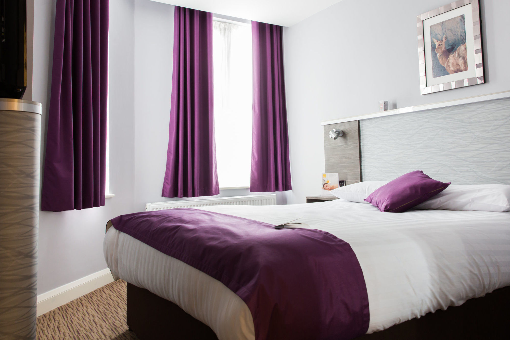 Hogs Back Hotel & Spa Nr Farnham Servis gambar