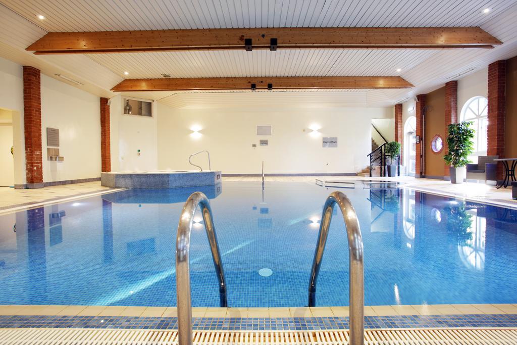 Hogs Back Hotel & Spa Nr Farnham Luaran gambar