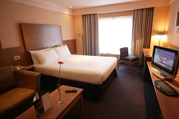 Hogs Back Hotel & Spa Nr Farnham Bilik gambar