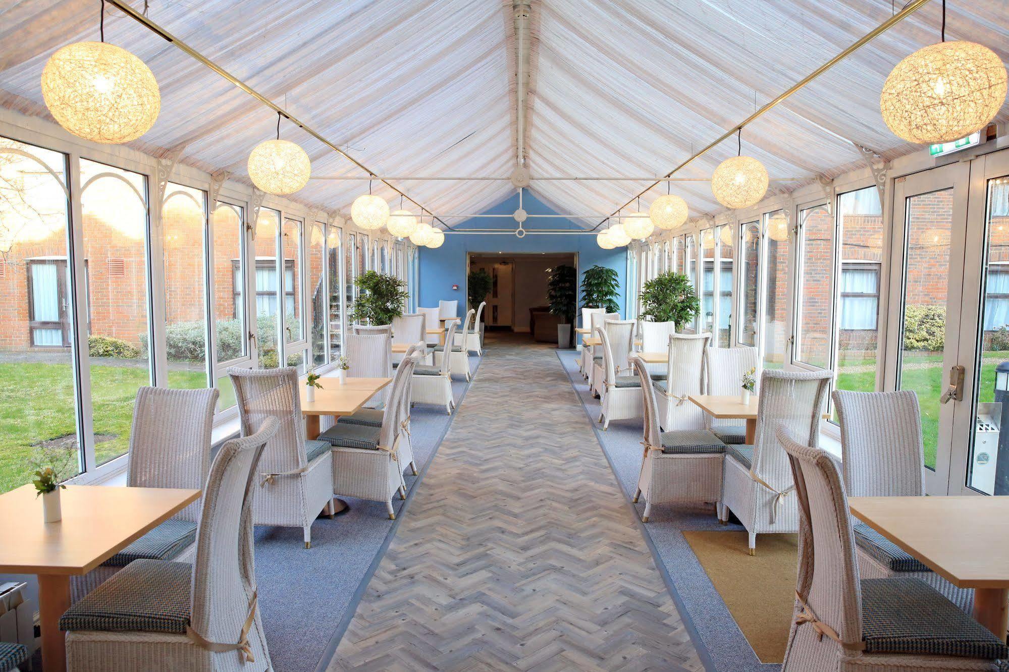 Hogs Back Hotel & Spa Nr Farnham Luaran gambar